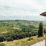 Maison Typique Avec Vue Sur Les Vignes Des Langhe 펜션 *