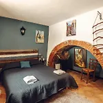 Maison Typique Avec Vue Sur Les Vignes Des Langhe *