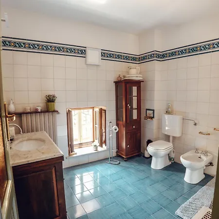 بيت للعطل Maison Typique Avec Vue Sur Les Vignes Des Langhe