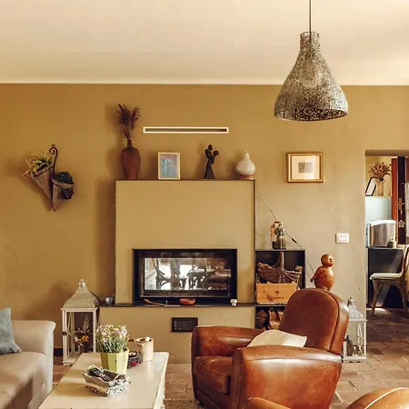 Maison Typique Avec Vue Sur Les Vignes Des Langhe *