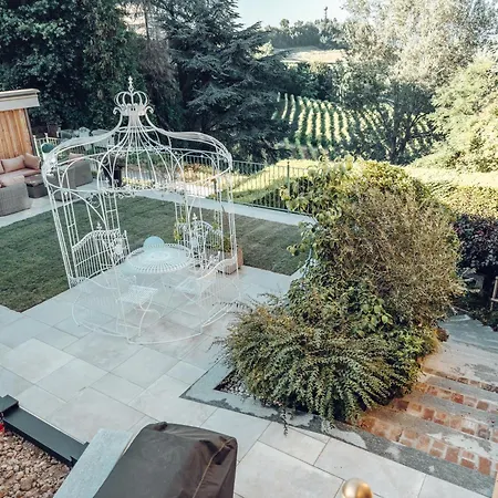 Maison Typique Avec Vue Sur Les Vignes Des Langhe * Novello
