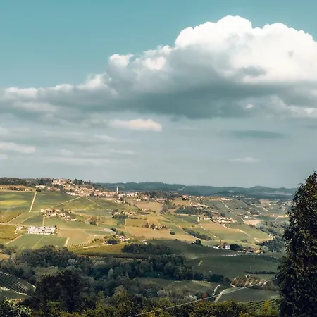 Prázdninový dům Maison Typique Avec Vue Sur Les Vignes Des Langhe Novello