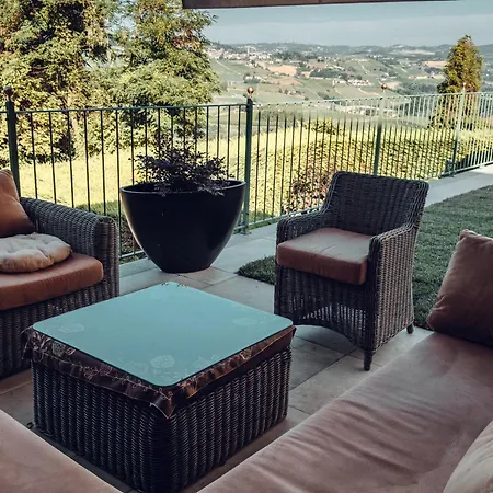 Дом отдыха Maison Typique Avec Vue Sur Les Vignes Des Langhe Новелло