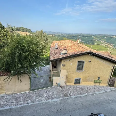 Maison Typique Avec Vue Sur Les Vignes Des Langhe Дом отдыха Новелло