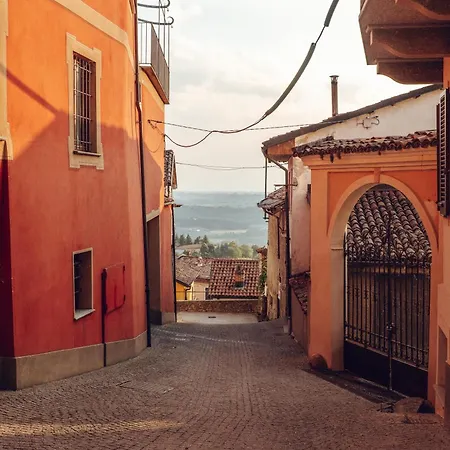 Maison Typique Avec Vue Sur Les Vignes Des Langhe * Novello
