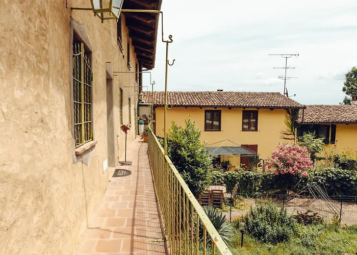 Maison Typique Avec Vue Sur Les Vignes Des Langhe * Novello