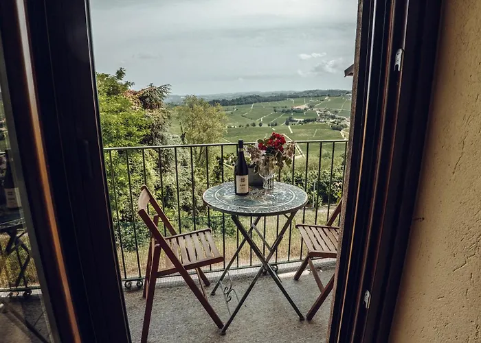 Prázdninový dům Maison Typique Avec Vue Sur Les Vignes Des Langhe Novello
