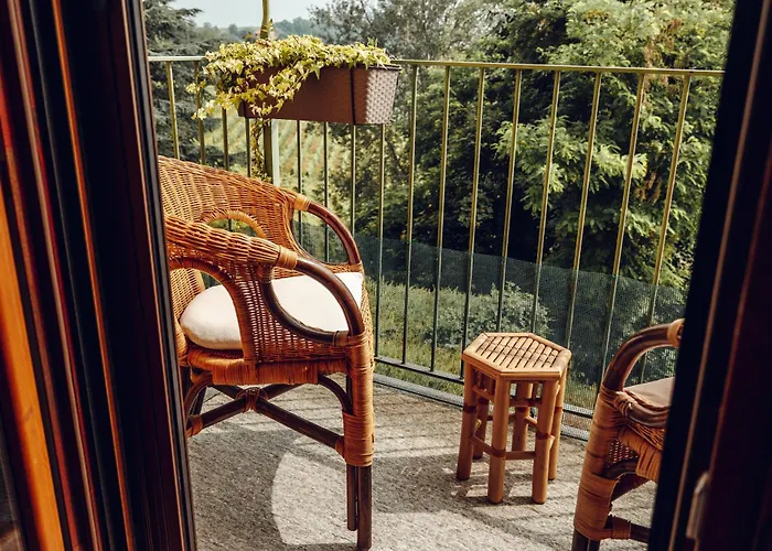 Maison Typique Avec Vue Sur Les Vignes Des Langhe *