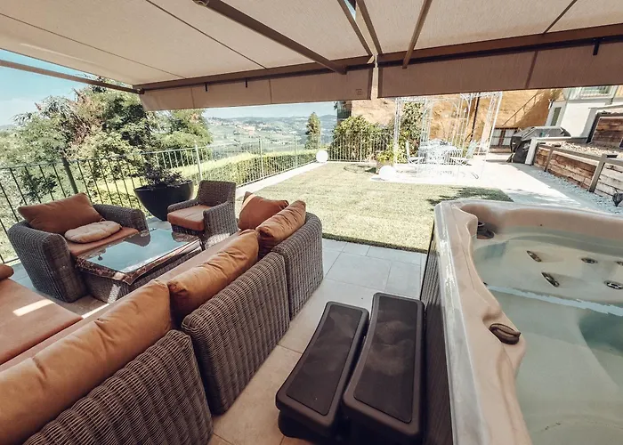 Prázdninový dům Maison Typique Avec Vue Sur Les Vignes Des Langhe Novello